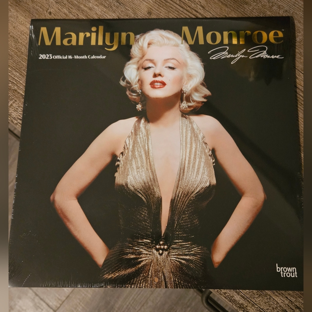 🛍 Official collectible 2023 16 month Marilyn Monroe calender sealed